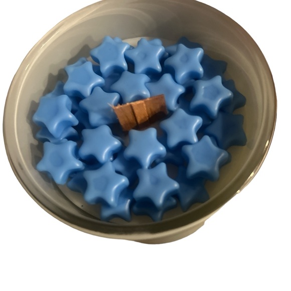 NEW SUGAR AND SPICE CANDLE 13OZ - Picture 4 of 4